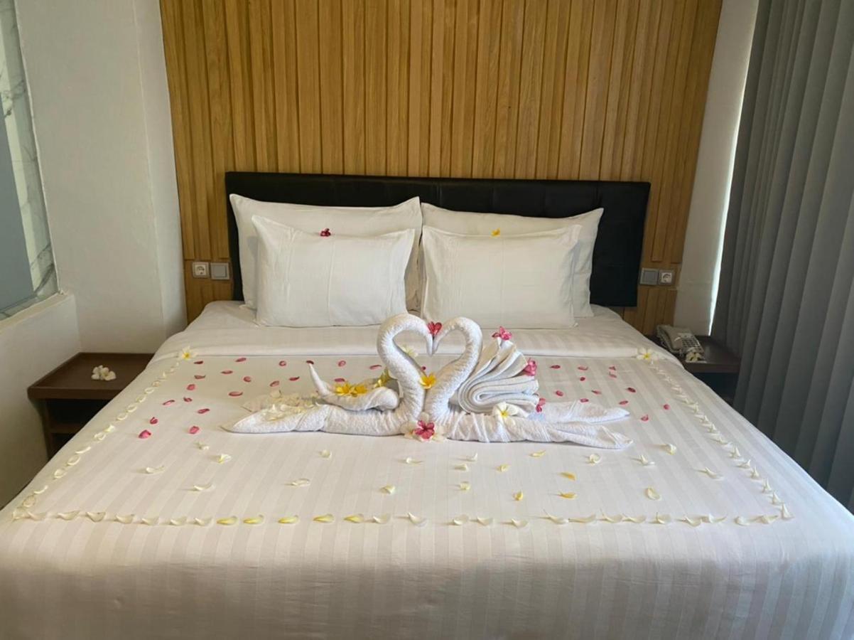Raja Hotel Kuta Mandalika Resort & Convention Εξωτερικό φωτογραφία