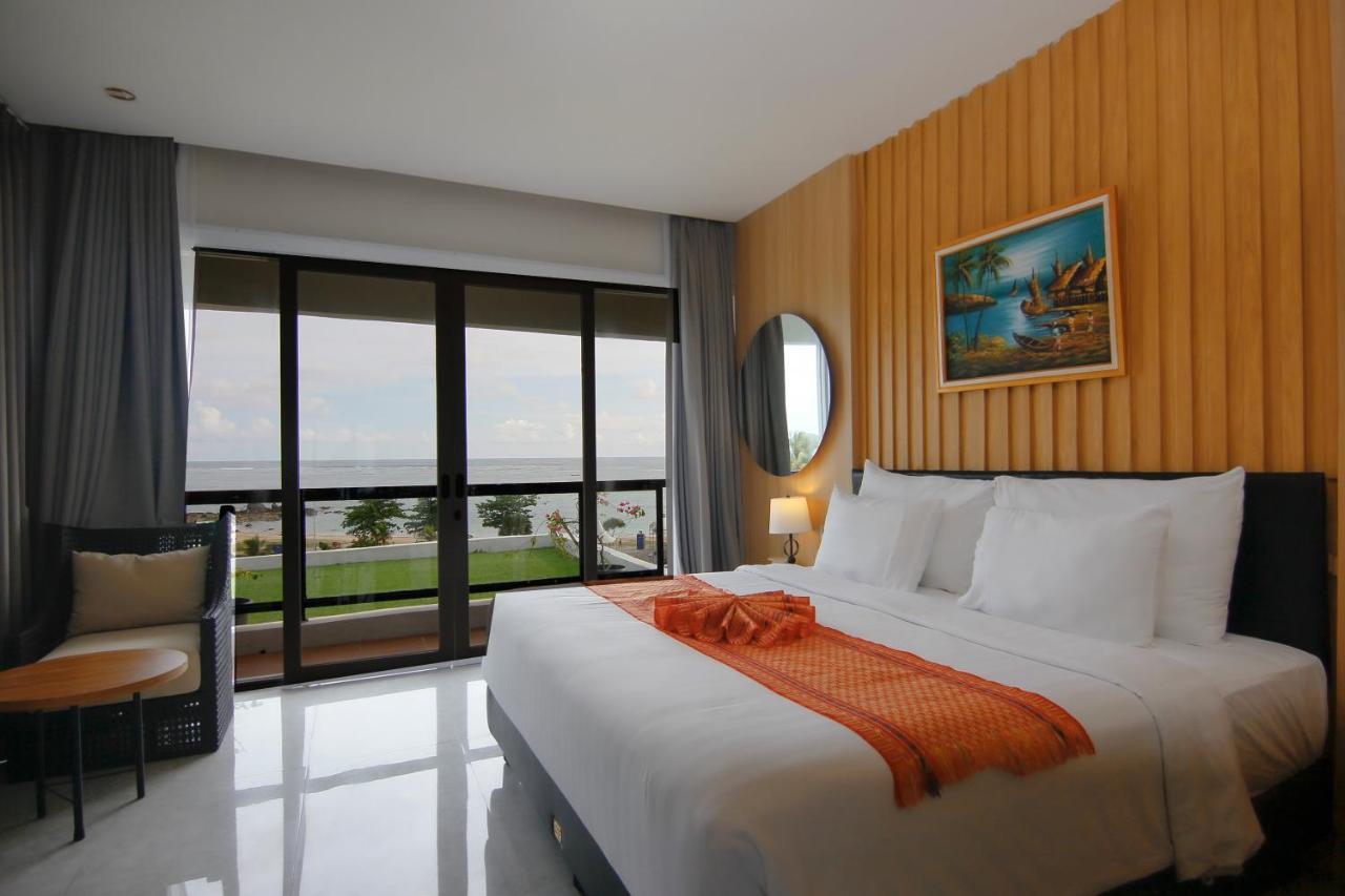 Raja Hotel Kuta Mandalika Resort & Convention Εξωτερικό φωτογραφία