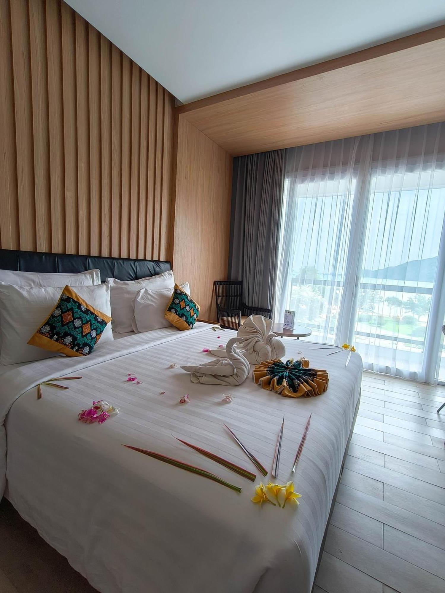 Raja Hotel Kuta Mandalika Resort & Convention Εξωτερικό φωτογραφία