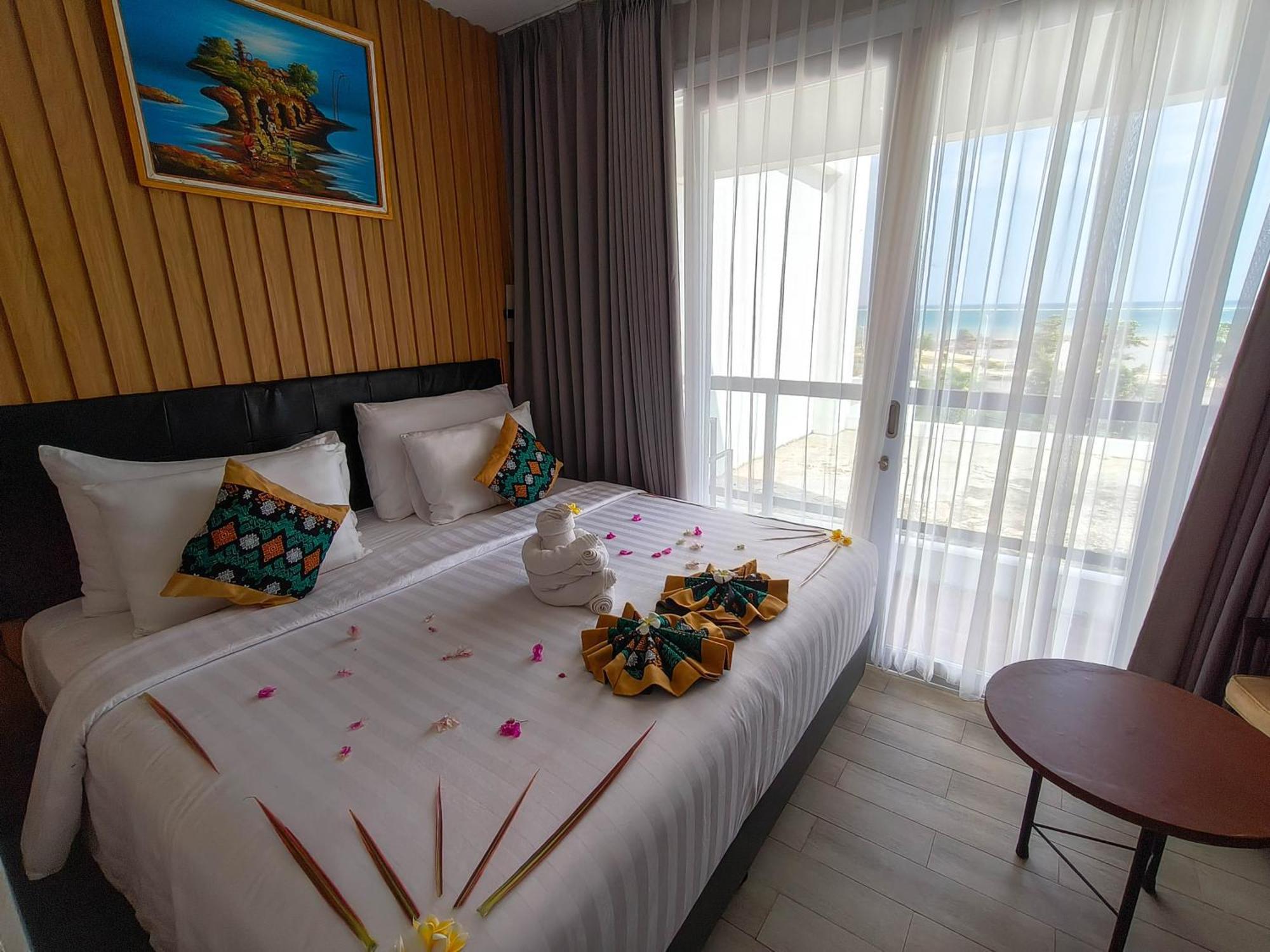 Raja Hotel Kuta Mandalika Resort & Convention Εξωτερικό φωτογραφία