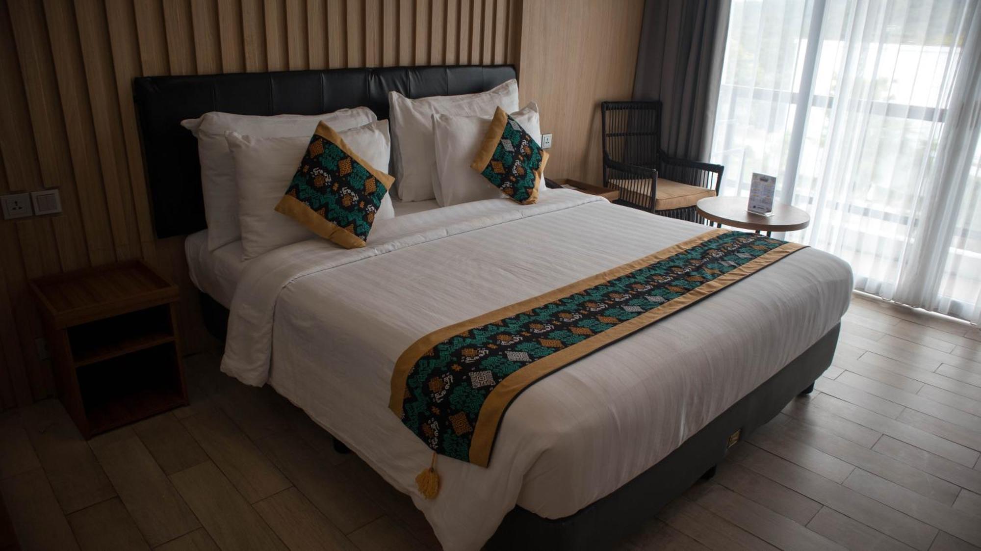 Raja Hotel Kuta Mandalika Resort & Convention Εξωτερικό φωτογραφία