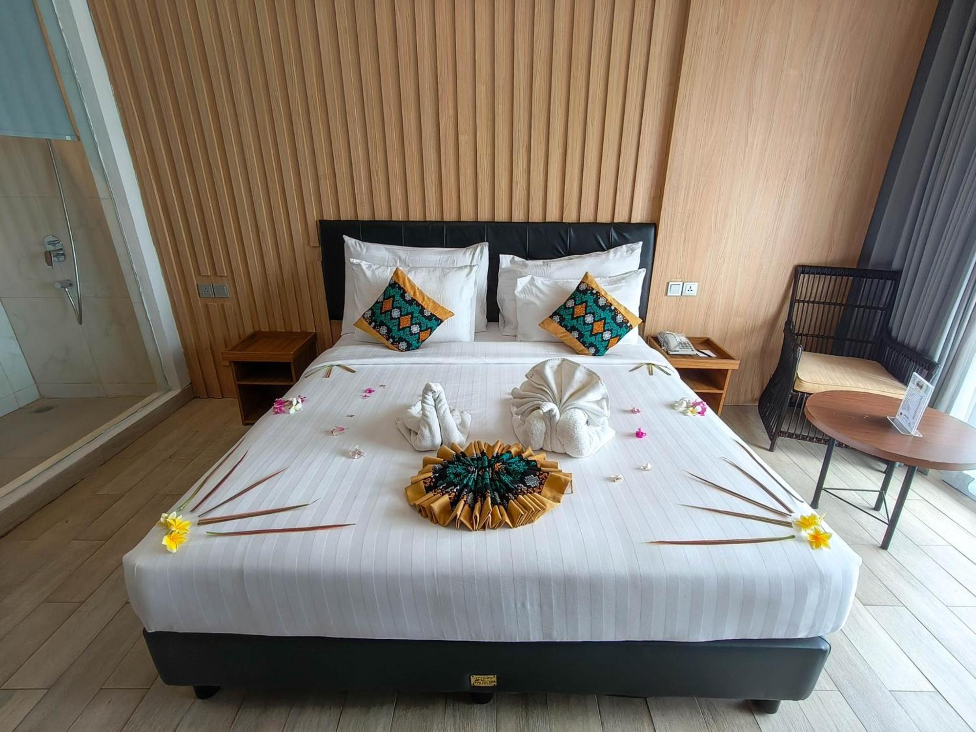 Raja Hotel Kuta Mandalika Resort & Convention Εξωτερικό φωτογραφία