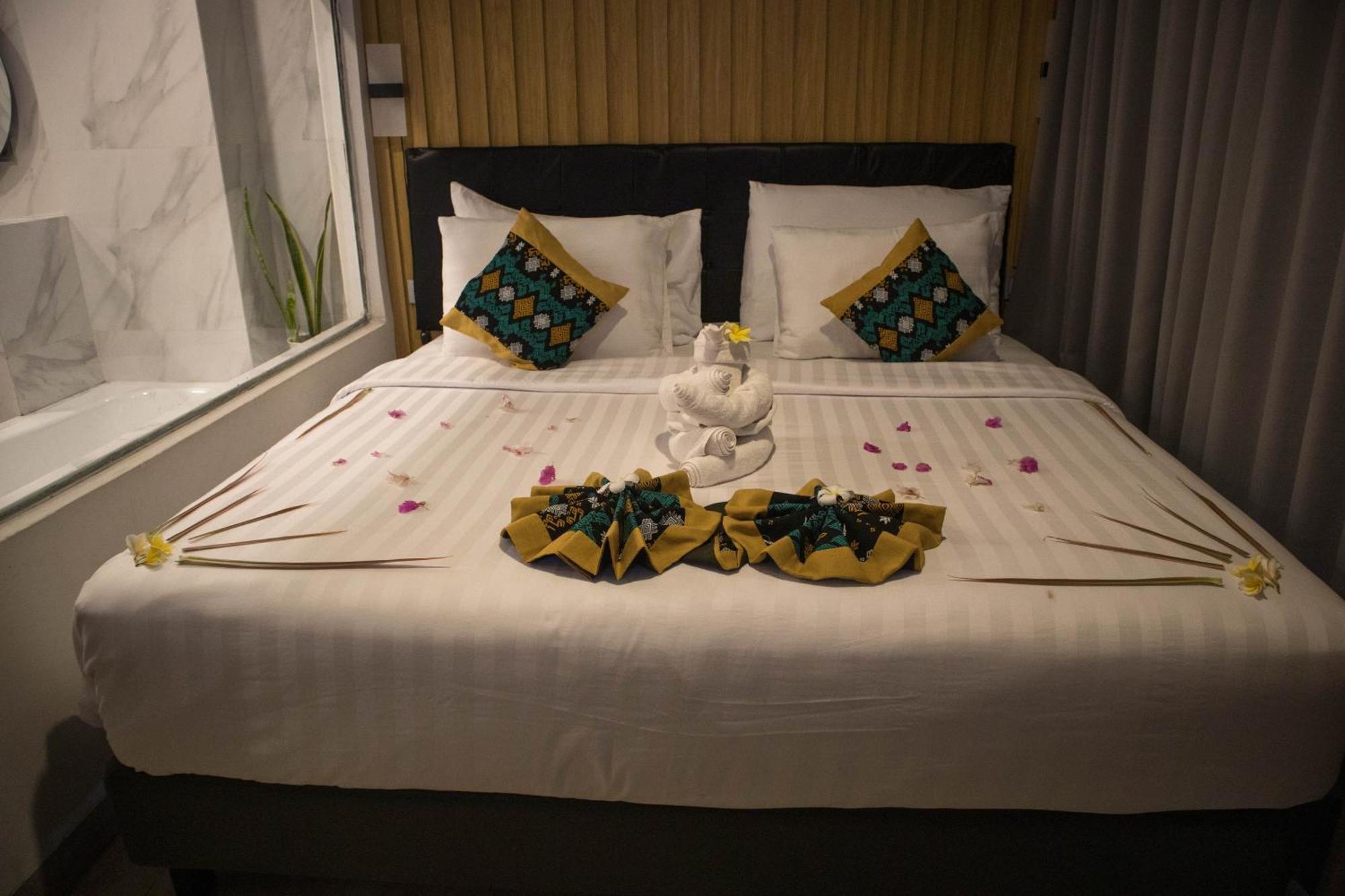 Raja Hotel Kuta Mandalika Resort & Convention Εξωτερικό φωτογραφία