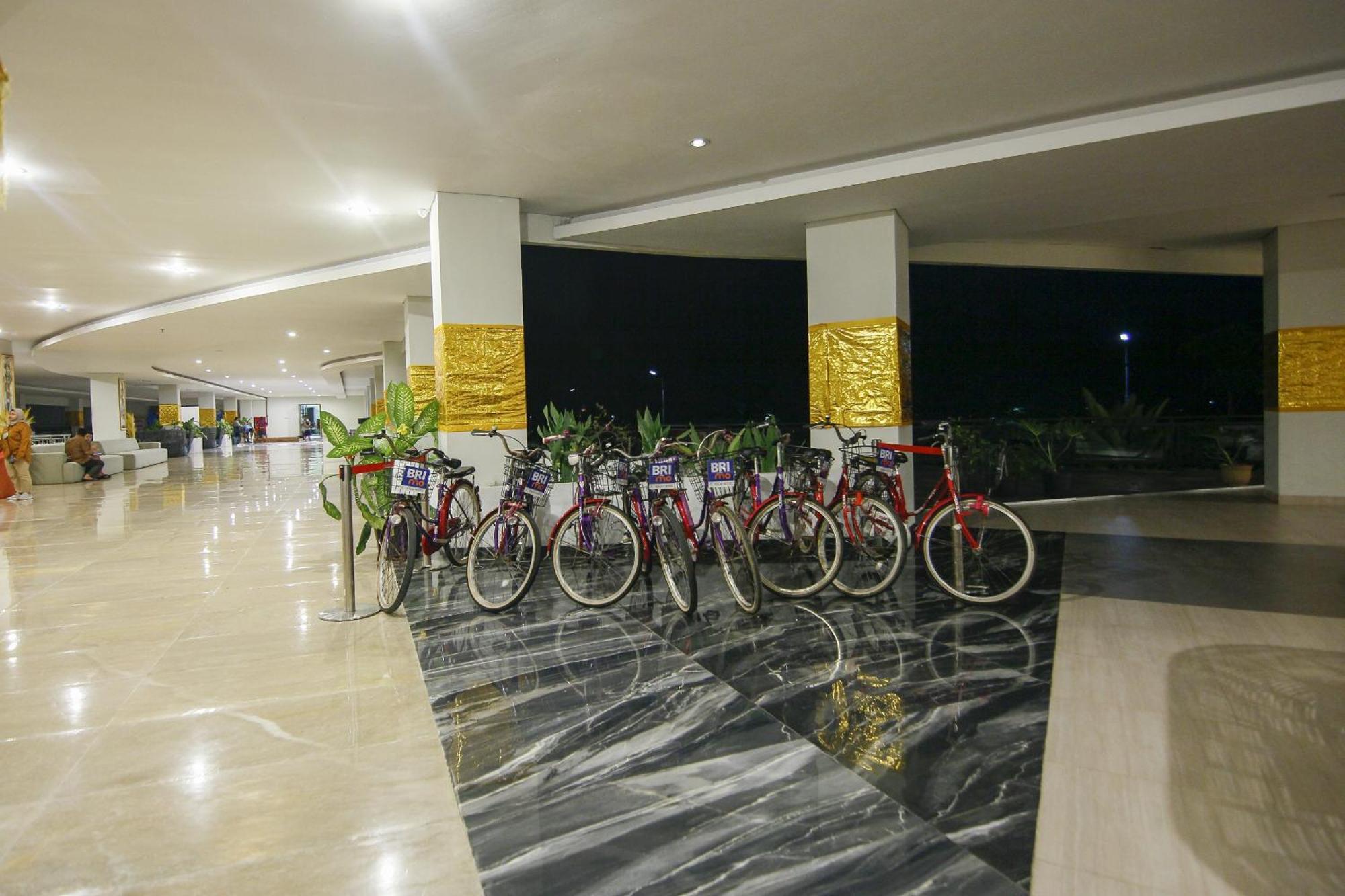 Raja Hotel Kuta Mandalika Resort & Convention Εξωτερικό φωτογραφία